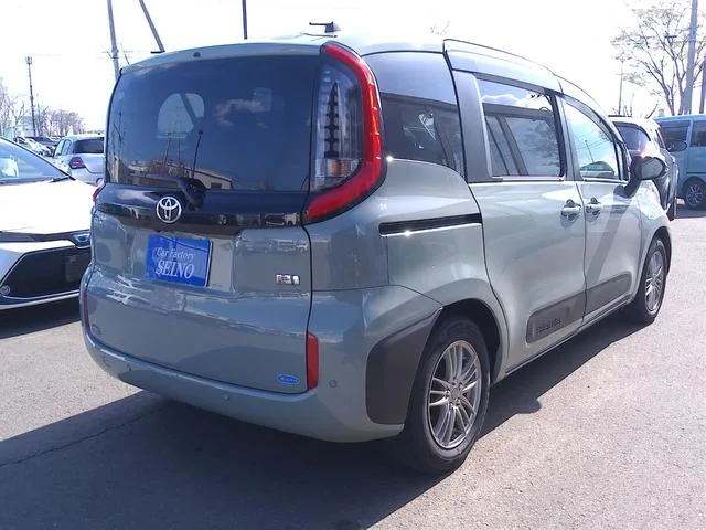 Toyota SIENTA HYBRID Z 2023 — миниатюра 2