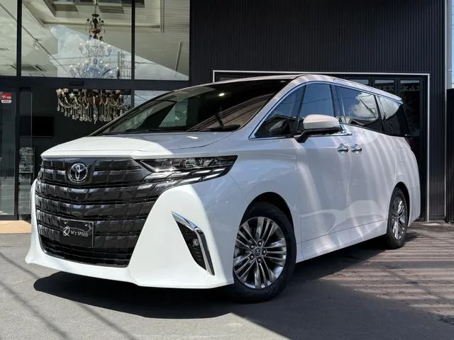 Toyota ALPHARD HYBRID Z 2026 — фото 1, купить с доставкой в Москву