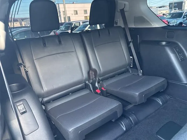 Toyota Land Cruiser Prado TX L PACKAGE 2023 — миниатюра 4