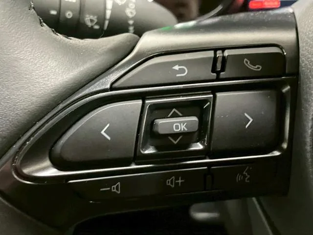 Toyota YARIS HYBRID Z 2023 — миниатюра 5
