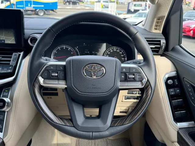 Toyota LAND CRUISER ZX 2024 — миниатюра 3