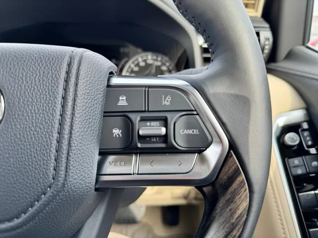Toyota LAND CRUISER ZX 2024 — миниатюра 4