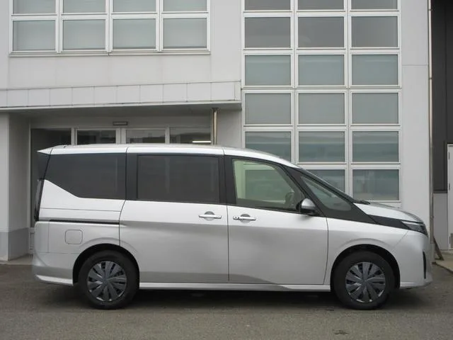 Nissan SERENA XV 2023 — миниатюра 4