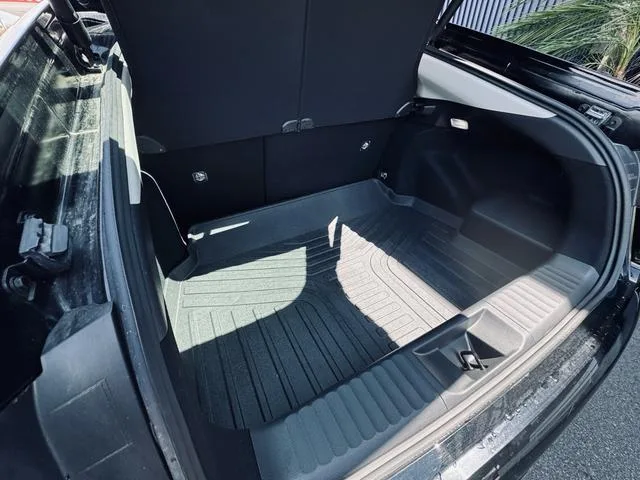 Toyota Prius Z 2023 — миниатюра 5