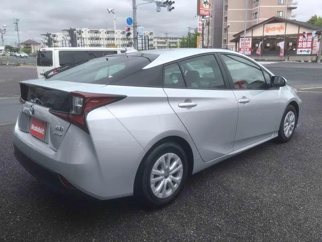 Toyota Prius S 2022 — миниатюра 4