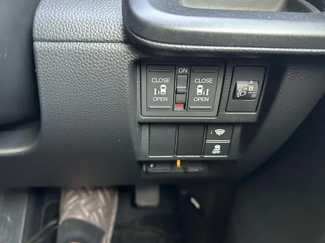 Honda STEPWAGON AIR 2024 — миниатюра 4