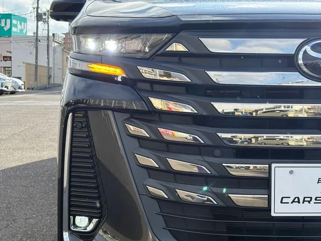 Toyota VELLFIRE HYBRID EXECUTIVE LOUNGE 2025 — миниатюра 3