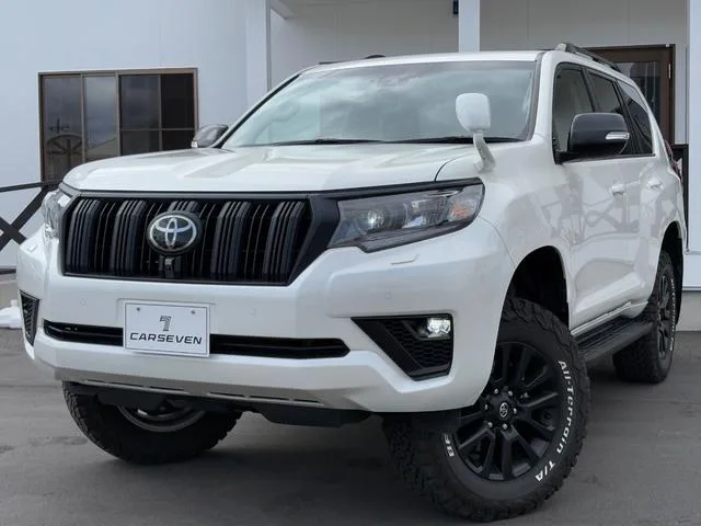 Toyota Land Cruiser Prado TX L PACKAGE MATT BLACK EDITION 2023 — фото 1, купить с доставкой в Москву