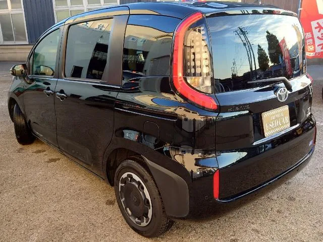 Toyota SIENTA HYBRID Z 2022 — миниатюра 5