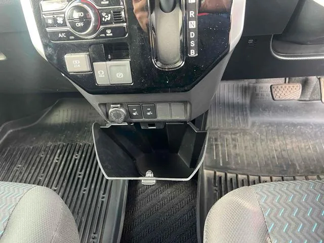 Toyota ROOMY CUSTOM G 2022 — миниатюра 5