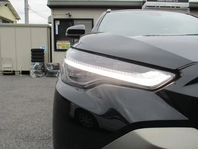Toyota COROLLA CROSS Z 2023 — миниатюра 2