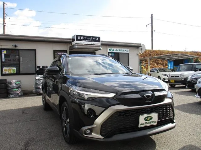 Toyota CorollaCross Z 2023 — фото 1, купить с доставкой в Москву