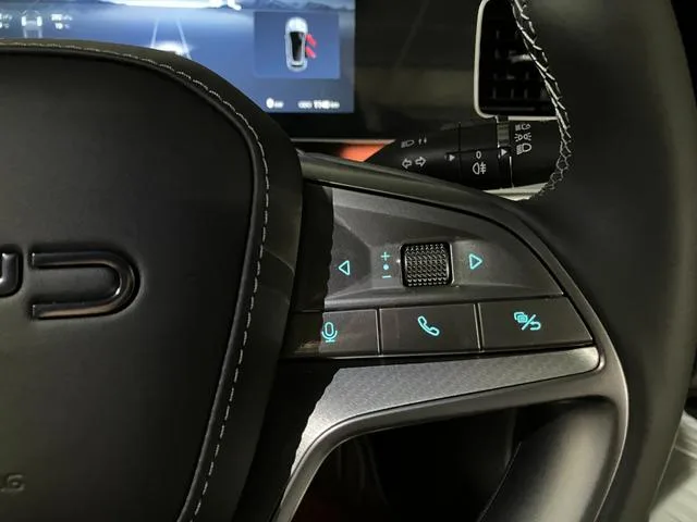 BYD SEALION 7 BASE GRADE 2025 — миниатюра 5
