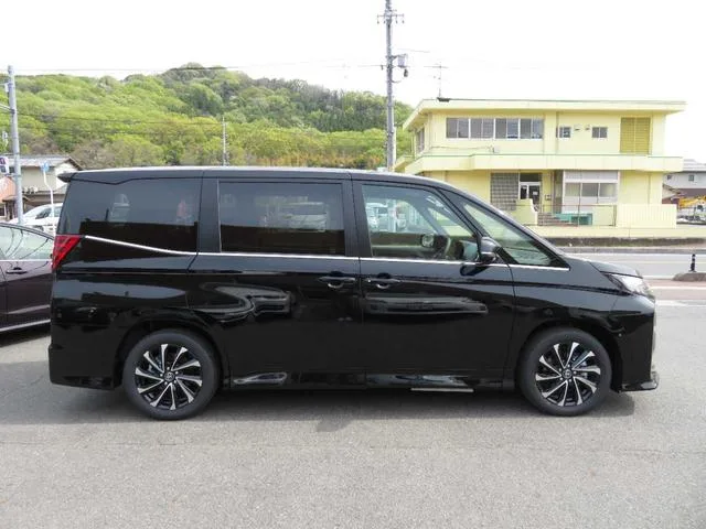 Toyota NOAH HYBRID S-Z 2026 — миниатюра 2