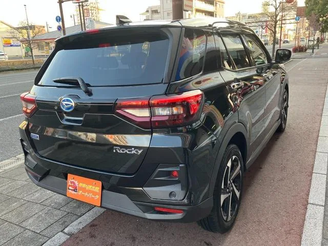 Daihatsu ROCKY PREMIUM G HEV 2023 — миниатюра 2