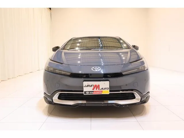 Toyota Prius Z 2023 — миниатюра 2