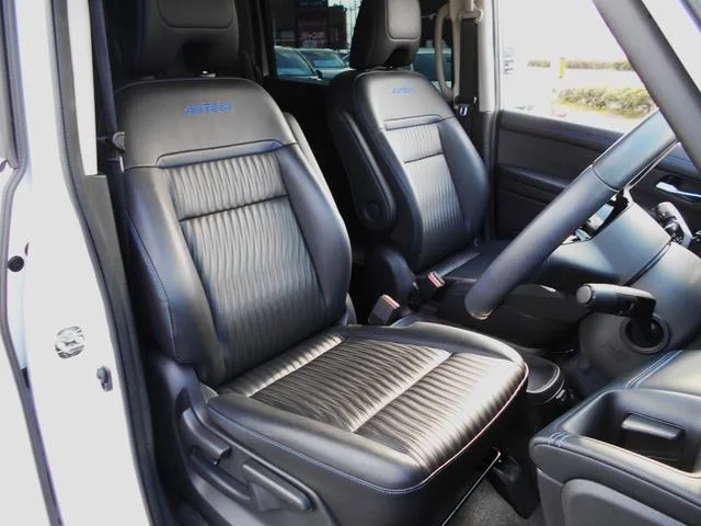 Nissan SERENA E-POWER AUTECH 2024 — миниатюра 5