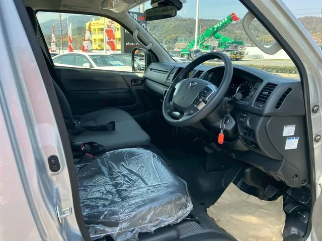 Mazda BRAWNY VAN 2025 — миниатюра 3
