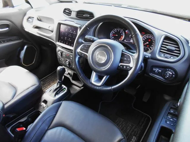 Chrysler Jeep JEEP RENEGADE LIMITED 2023 — миниатюра 5