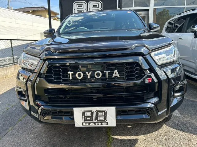 Toyota Hilux Z GR SPORT 2024 — миниатюра 2