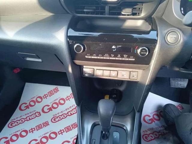 Toyota YARIS CROSS HYBRID Z 2024 — миниатюра 2