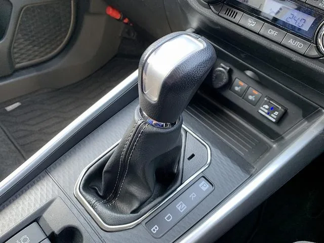 Daihatsu ROCKY PREMIUM G HEV 2023 — миниатюра 4