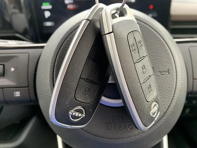 Nissan SERENA E-POWER HIGHWAY STAR V 2024 — миниатюра 4