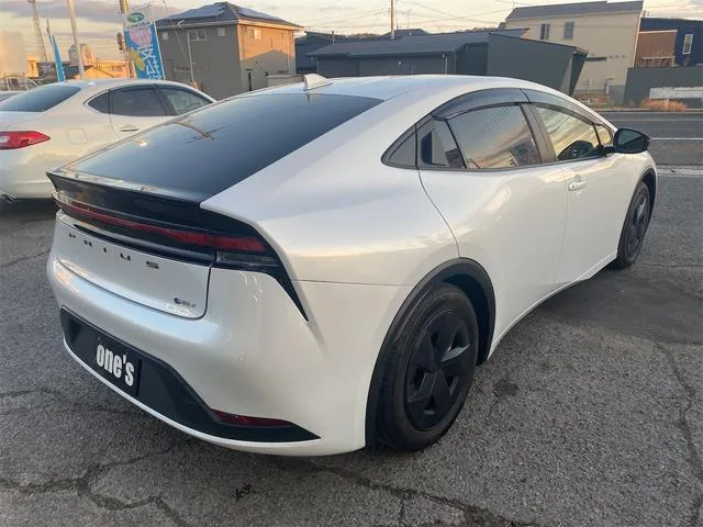 Toyota PRIUS U 2023 — миниатюра 3