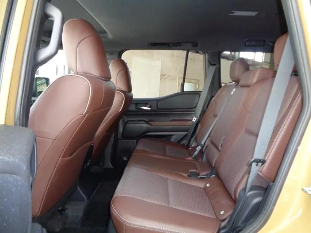 Toyota LAND CRUISER 250 VX FIRST EDITION 2024 — миниатюра 4
