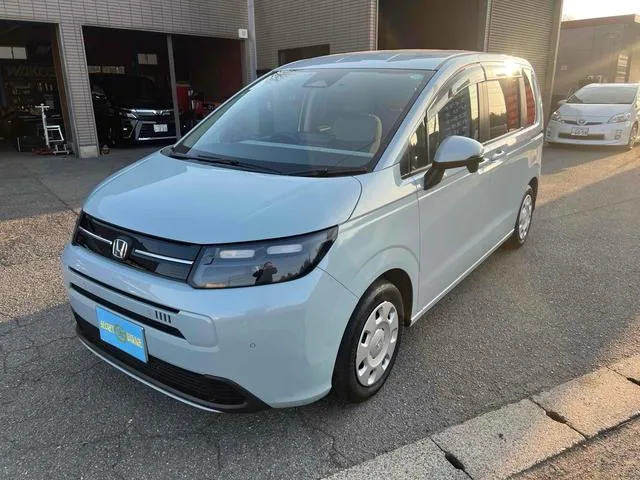 Honda FREED AIR 2024 — фото 1, купить с доставкой в Москву