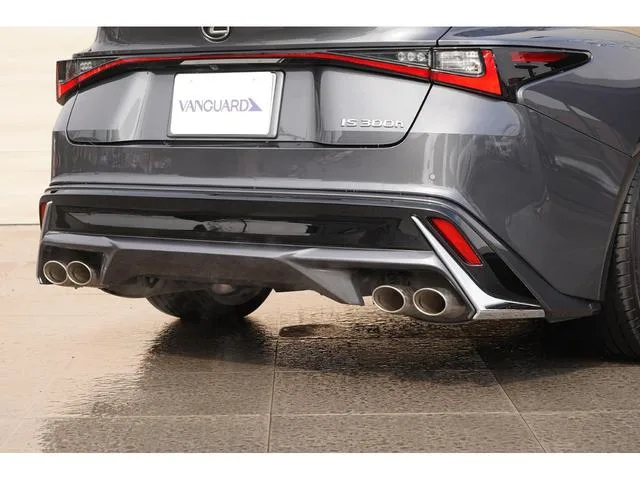 Lexus IS IS300H VERSION L 2023 — миниатюра 3