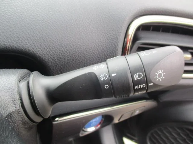 Toyota Prius S TOURING SELECTION BLACK EDITION 2022 — миниатюра 5