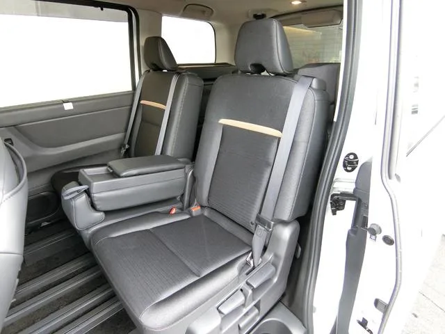 Nissan SERENA E-POWER HIGHWAY STAR V 2023 — миниатюра 3