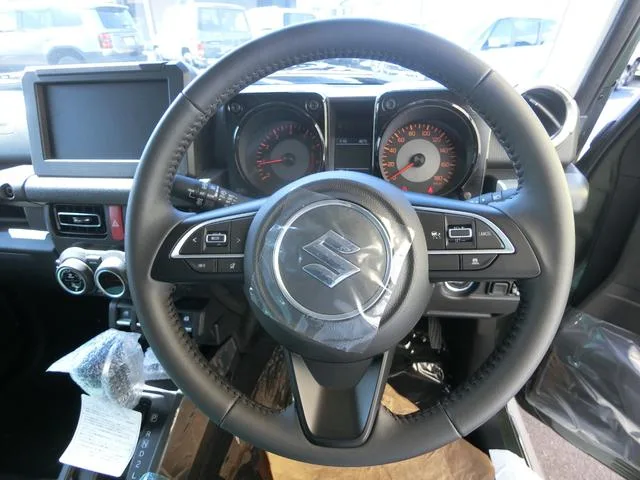 Suzuki JIMNY NOMADE FC 2025 — миниатюра 2