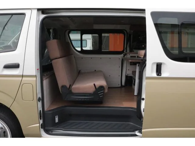 Toyota HIACE VAN 2024 — миниатюра 2