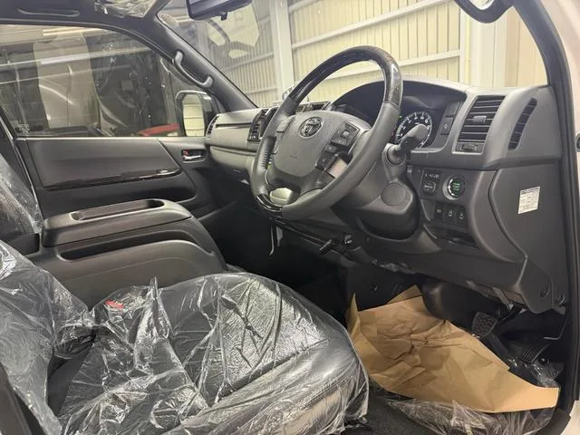 Toyota HIACE VAN SUPER GL DARK PRIME II 2026 — миниатюра 4