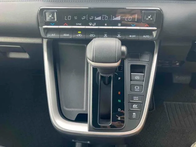 Toyota VOXY HYBRID S-Z 2023 — миниатюра 3