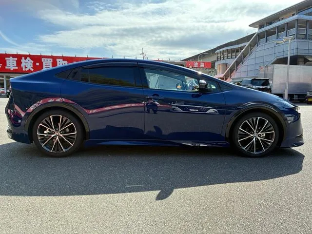 Toyota PRIUS Z 2023 — миниатюра 2