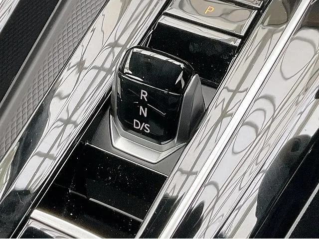 Volkswagen GOLF VARIANT ETSI R LINE PLATINUM EDITION 2024 — миниатюра 4