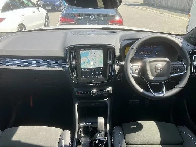 Volvo XC40 ULTRA B4 AWD DARK EDITION 2024 — миниатюра 2