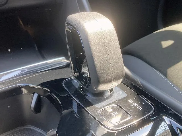 Volvo XC40 ULTRA B4 AWD DARK EDITION 2024 — миниатюра 4