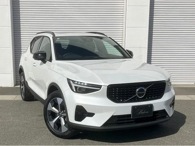 Volvo XC40 ULTRA B4 AWD DARK EDITION 2024 — миниатюра 5