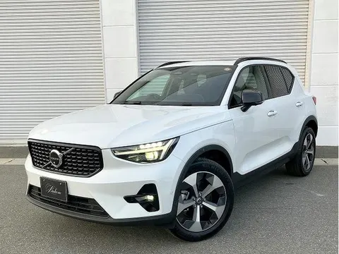 Volvo XC40 2024 купить в Москве