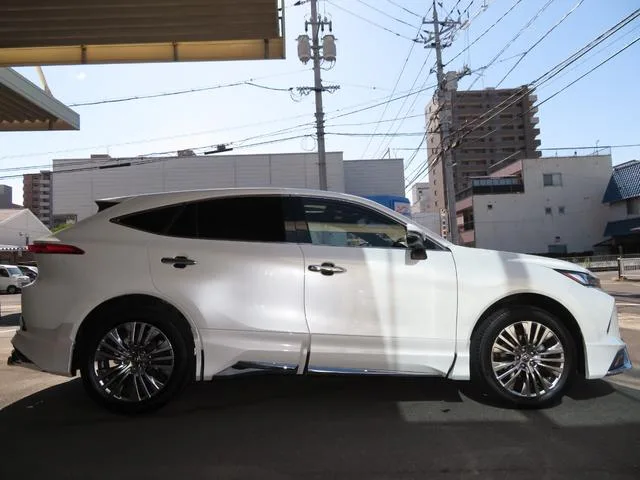 Toyota HARRIER HYBRID Z LEATHER PACKAGE 2023 — миниатюра 2