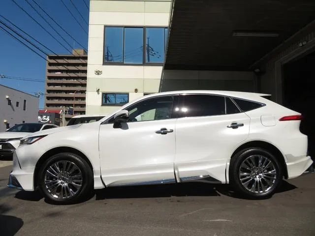 Toyota HARRIER HYBRID Z LEATHER PACKAGE 2023 — миниатюра 3