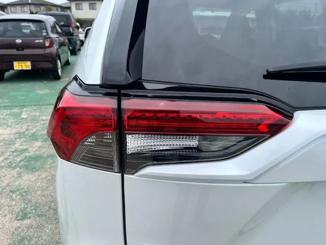 Toyota RAV4 HYBRID X 2023 — миниатюра 3