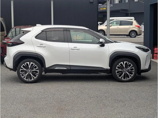 Toyota YARIS CROSS HYBRID Z ADVENTURE 2023 — миниатюра 4