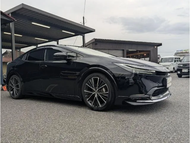 Toyota Prius Z 2023 — миниатюра 4