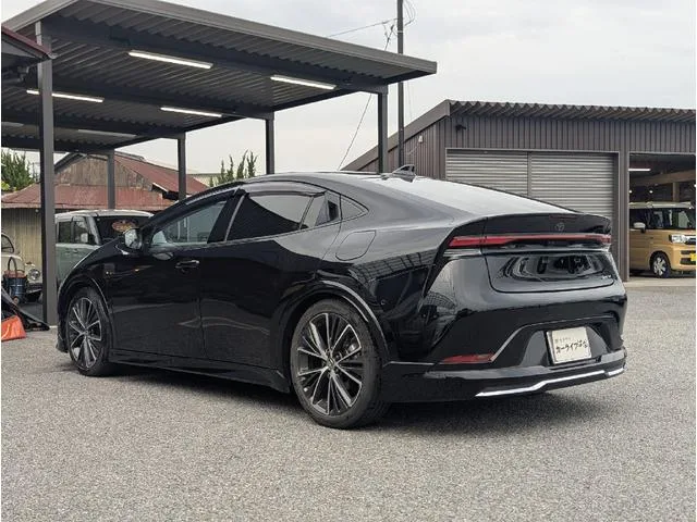 Toyota Prius Z 2023 — миниатюра 5