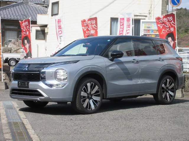 Mitsubishi OUTLANDER PHEV P EXECUTIVE PACKAGE 2024 — миниатюра 2
